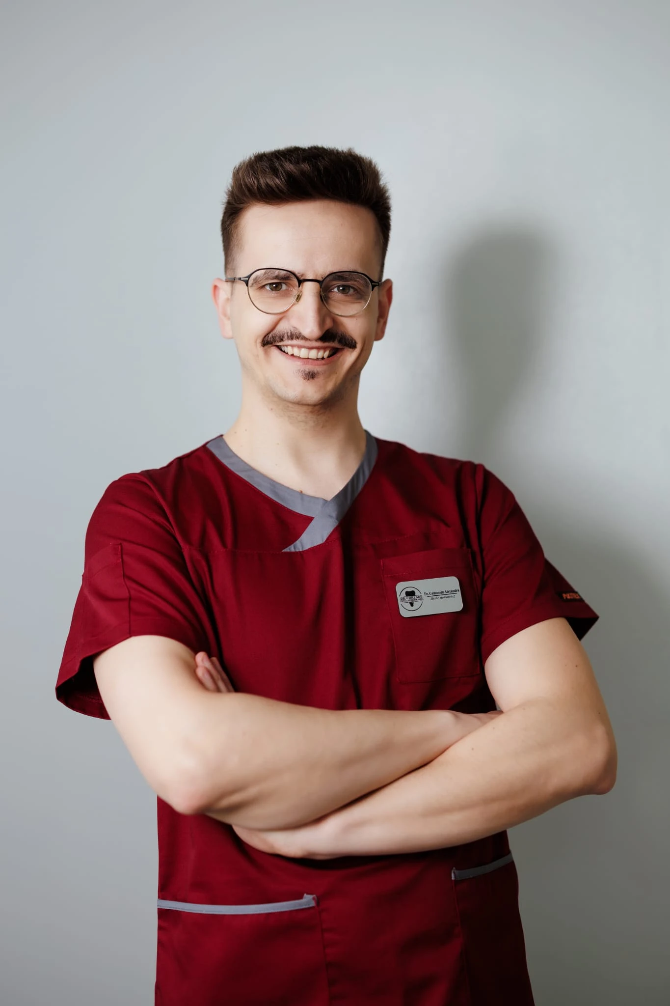 Dr. Comorasu Alexandru — Medic stomatolog